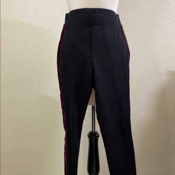 Laundry By Shelli Segal Black and Burgundy Joggers - Picture 1 of 5